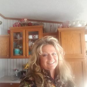 Meet your Posher, Lea